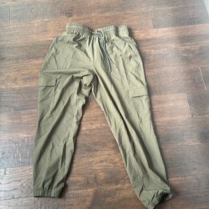 Old navy olive green dry fit joggers in XS